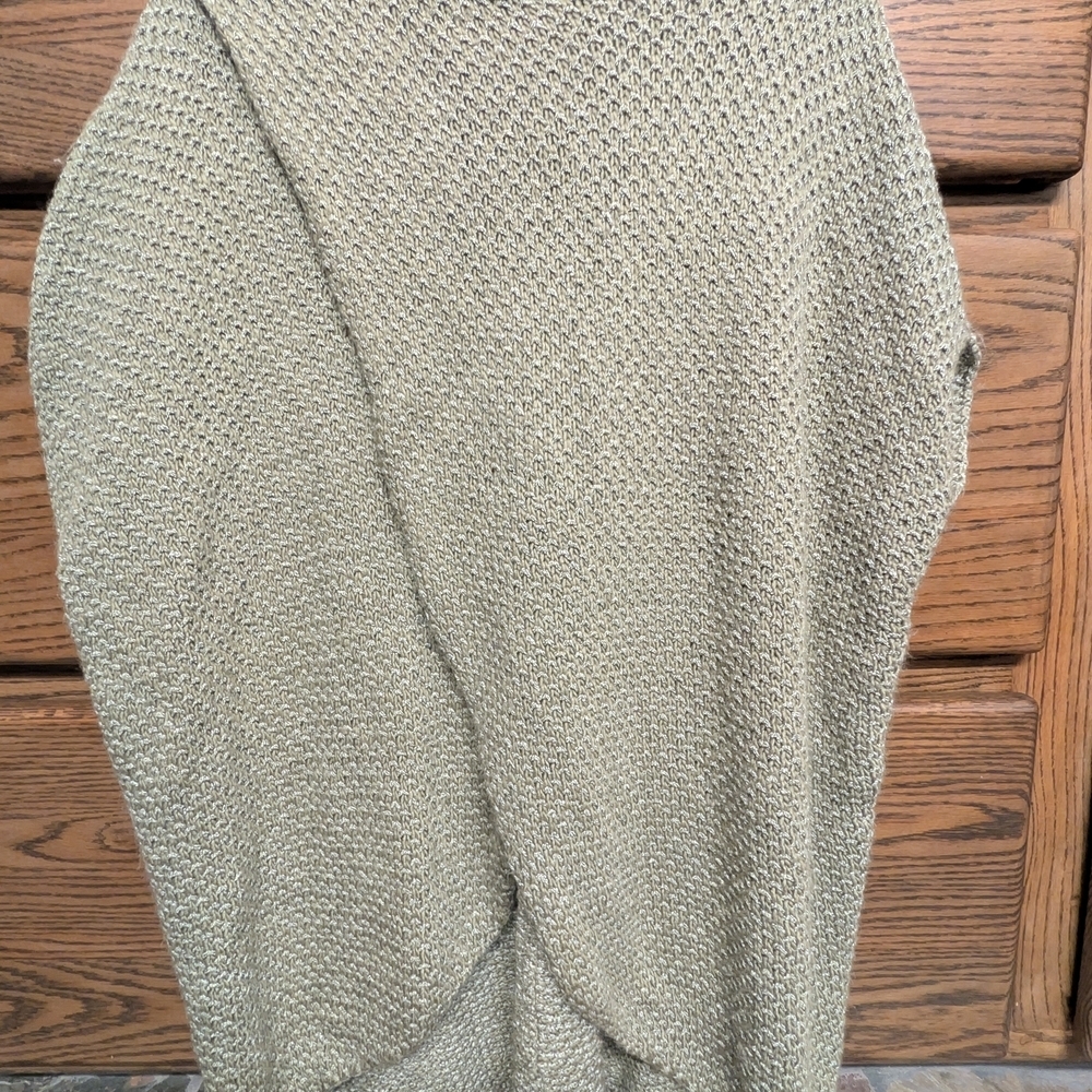 Simply Noelle Woman's Olive Green Cloak Turtleneck Sweater Size Small - Picture 3 of 13